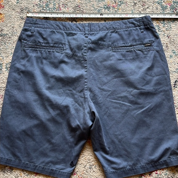 Volcom Corpo Class Skate Blue Shorts Mens Size 40 - Picture 4 of 11